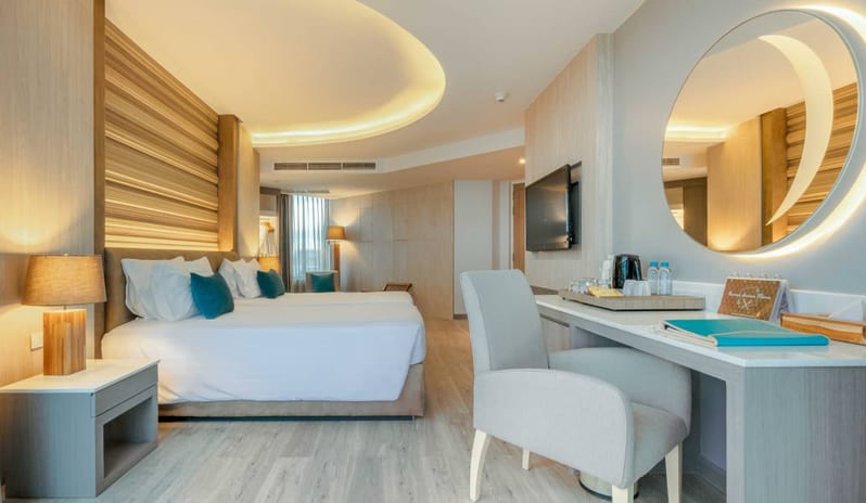 CAPE DARA - DELUXE CORNER ROOM_001